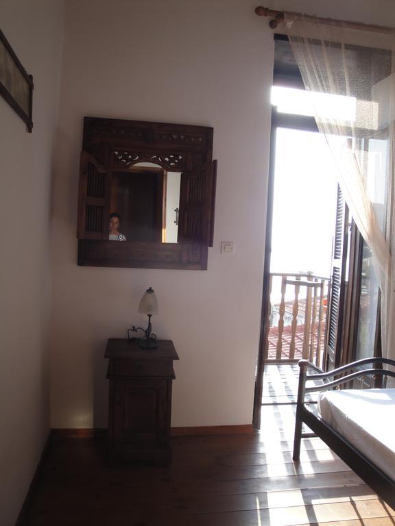 Villa Chrysodimi Chalki Town Rom bilde