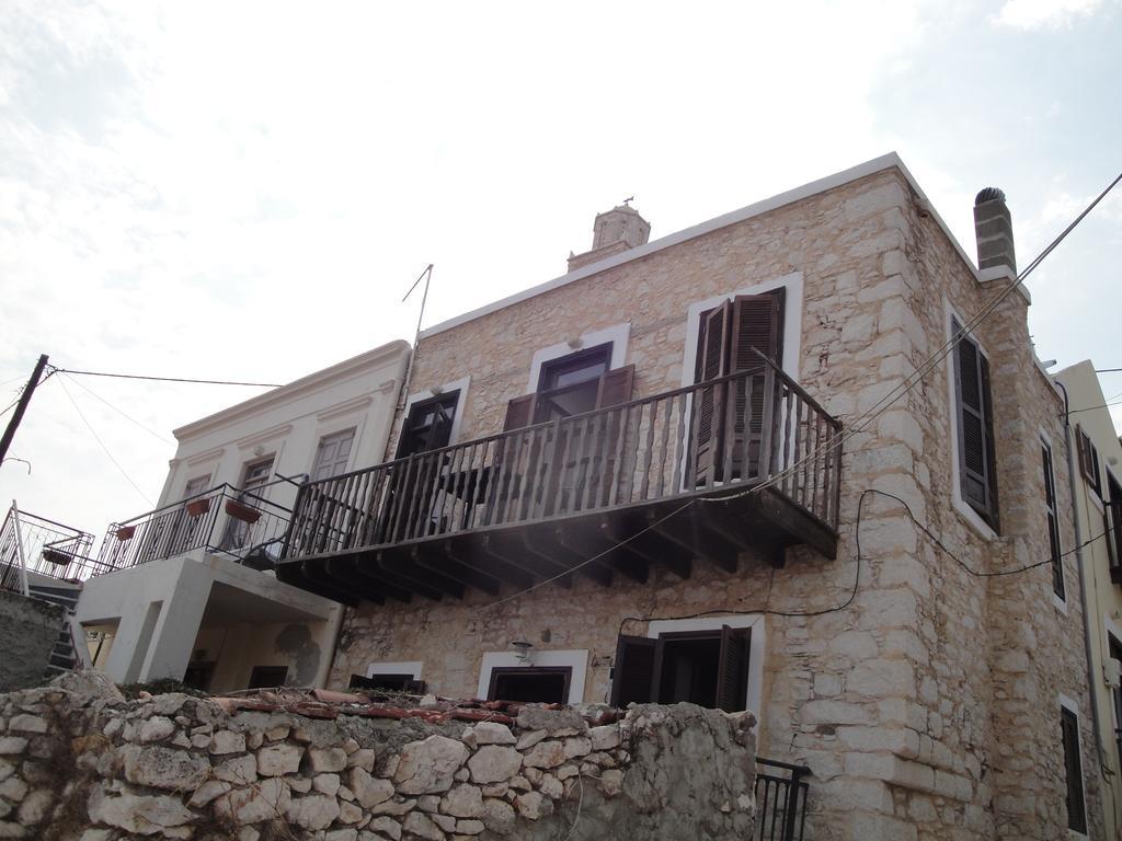 Villa Chrysodimi Chalki Town Rom bilde