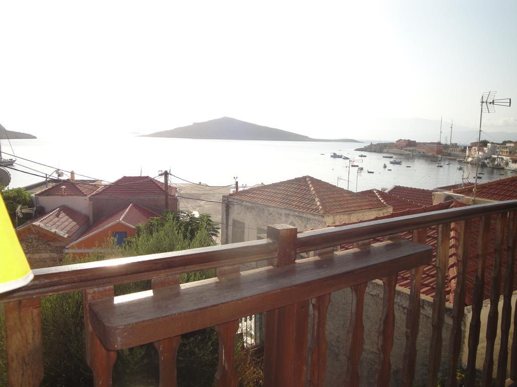 Villa Chrysodimi Chalki Town Rom bilde