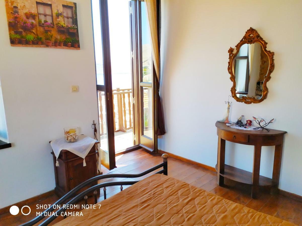 Villa Chrysodimi Chalki Town Eksteriør bilde