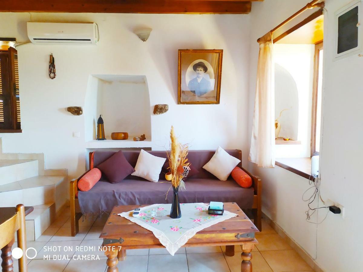 Villa Chrysodimi Chalki Town Eksteriør bilde