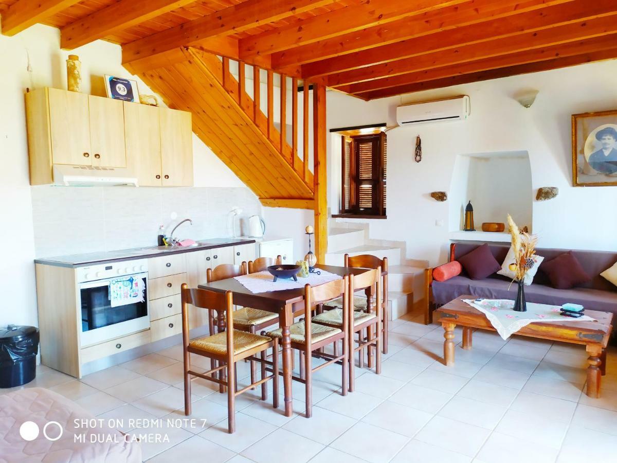 Villa Chrysodimi Chalki Town Eksteriør bilde
